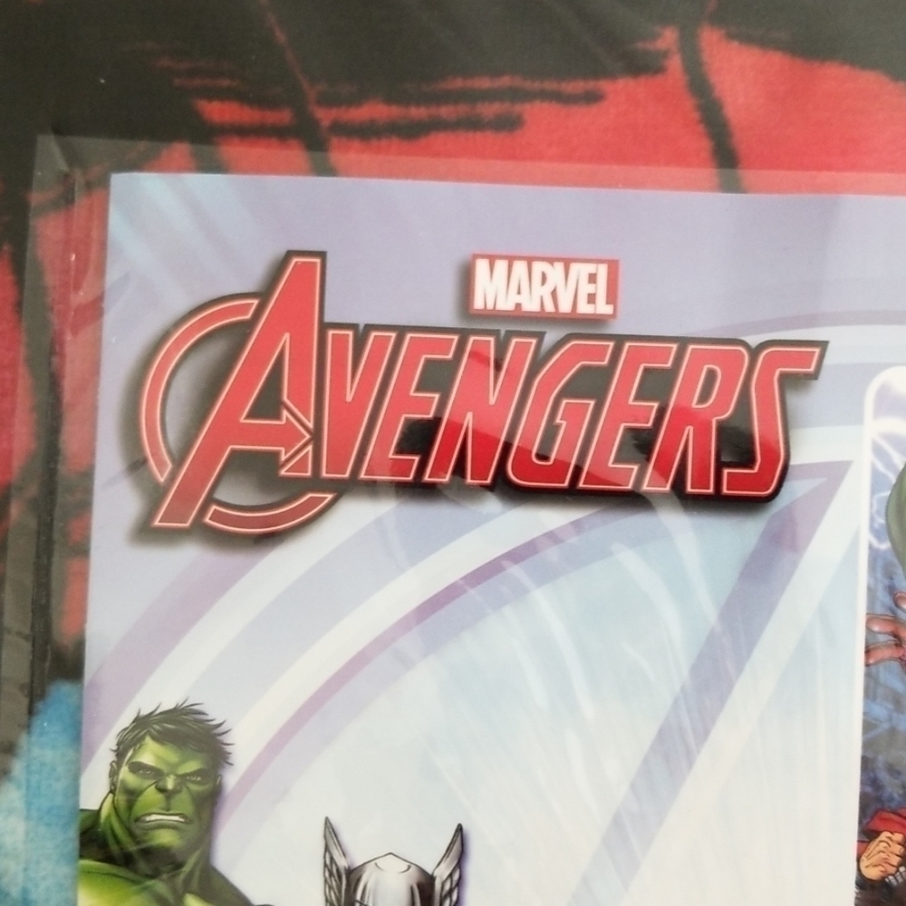 ✨NWT Marvel Avengers Silk Touch Sherpa Throw Blanket 60"x80" Twin Size!✨ - Picture 4 of 8